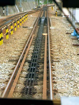 ���b�N���[��